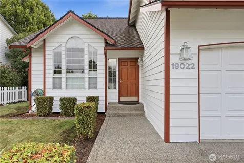 19022 102nd Avenue SW Renton WA 98055