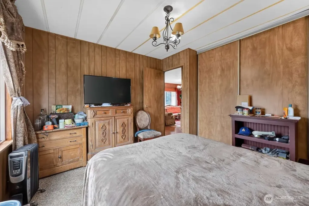 701 Edgewood Avenue NE Ocean Shores WA 98569