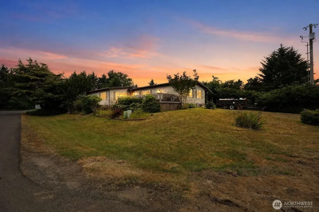 701 Edgewood Avenue NE Ocean Shores WA 98569