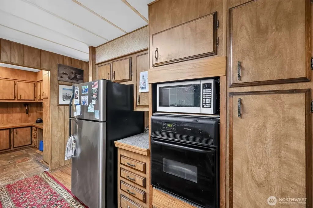 701 Edgewood Avenue NE Ocean Shores WA 98569