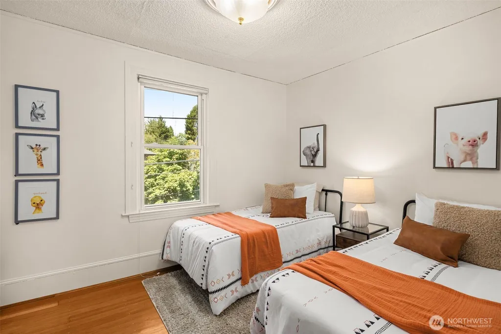 732 15th Avenue Seattle WA 98122
