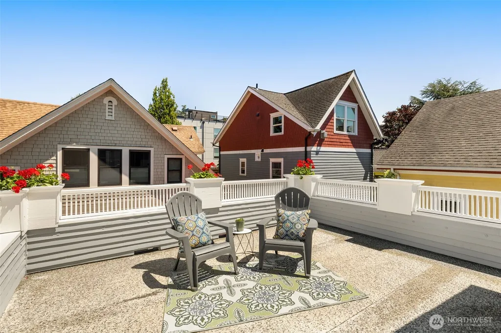 732 15th Avenue Seattle WA 98122