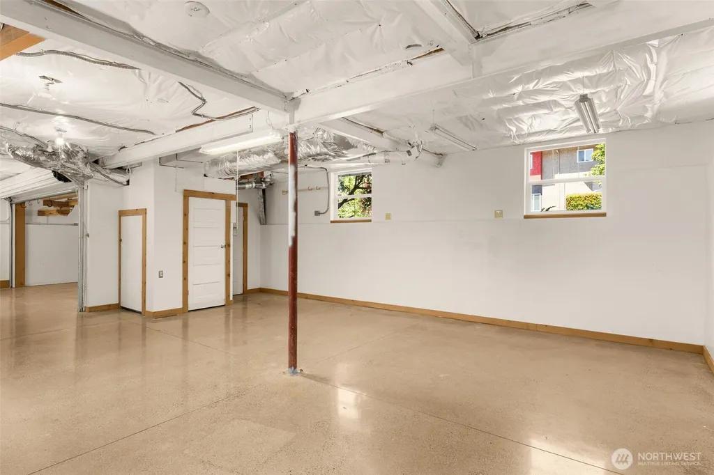732 15th Avenue Seattle WA 98122