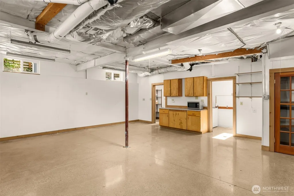 732 15th Avenue Seattle WA 98122