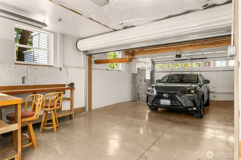 732 15th Avenue Seattle WA 98122