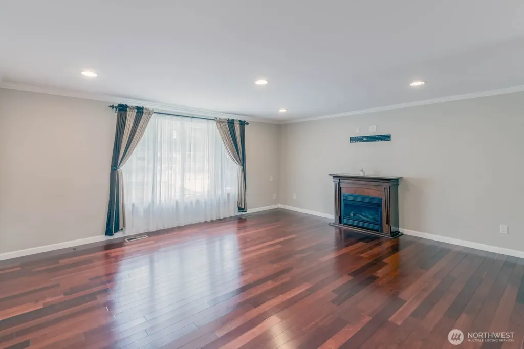 5207 Erlands Point Road NW Bremerton WA 98312