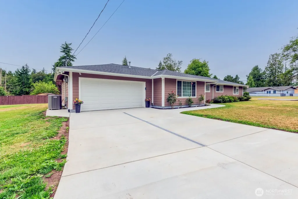 5207 Erlands Point Road NW Bremerton WA 98312