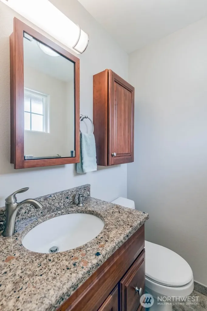 5207 Erlands Point Road NW Bremerton WA 98312
