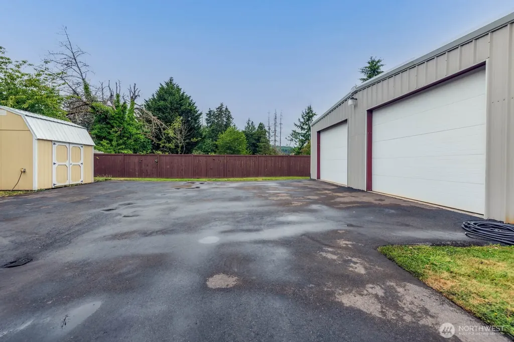 5207 Erlands Point Road NW Bremerton WA 98312