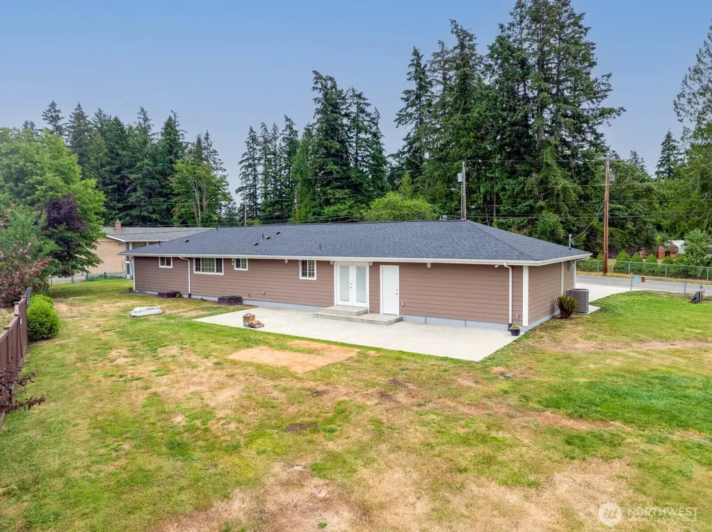 5207 Erlands Point Road NW Bremerton WA 98312