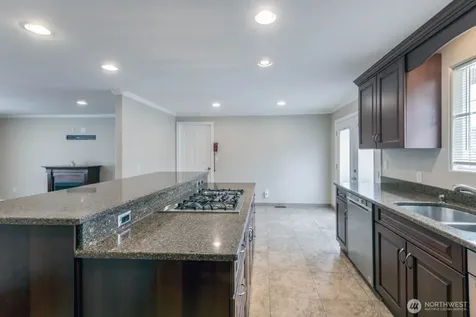 5207 Erlands Point Road NW Bremerton WA 98312