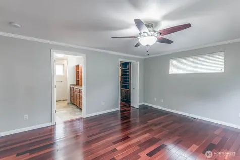 5207 Erlands Point Road NW Bremerton WA 98312