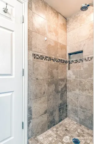 5207 Erlands Point Road NW Bremerton WA 98312