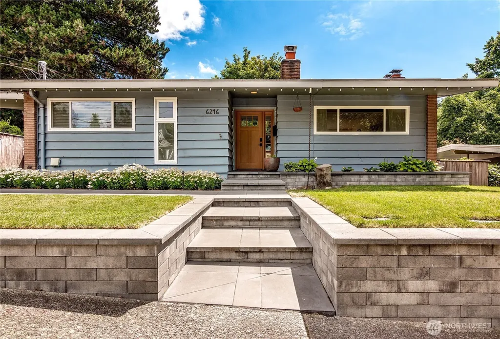 6246 39th Avenue NE Seattle WA 98115