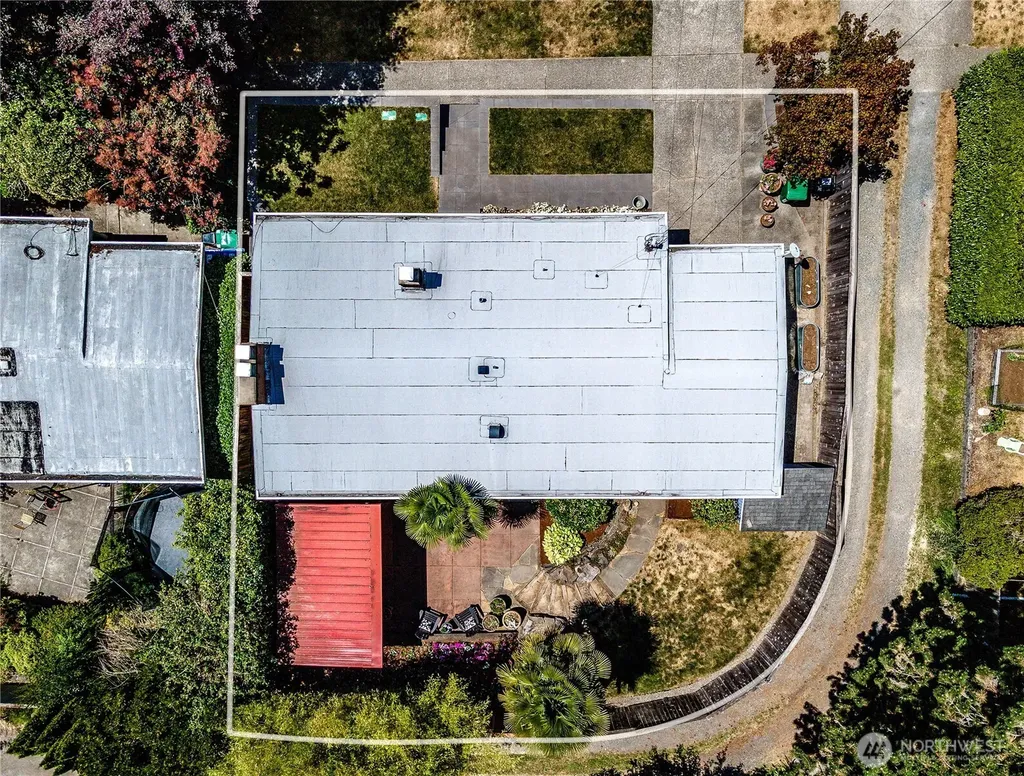 6246 39th Avenue NE Seattle WA 98115