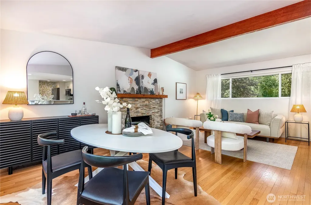 6246 39th Avenue NE Seattle WA 98115