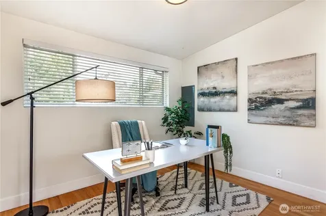 6246 39th Avenue NE Seattle WA 98115
