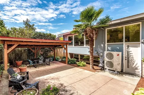 6246 39th Avenue NE Seattle WA 98115