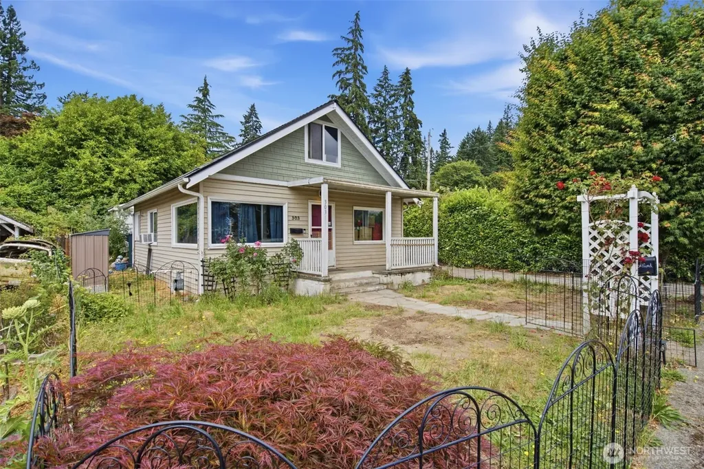 303 S Hartford Avenue Bremerton WA 98312