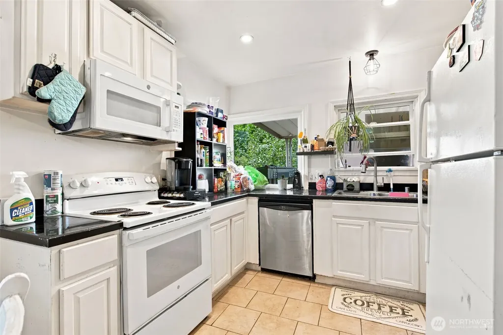303 S Hartford Avenue Bremerton WA 98312