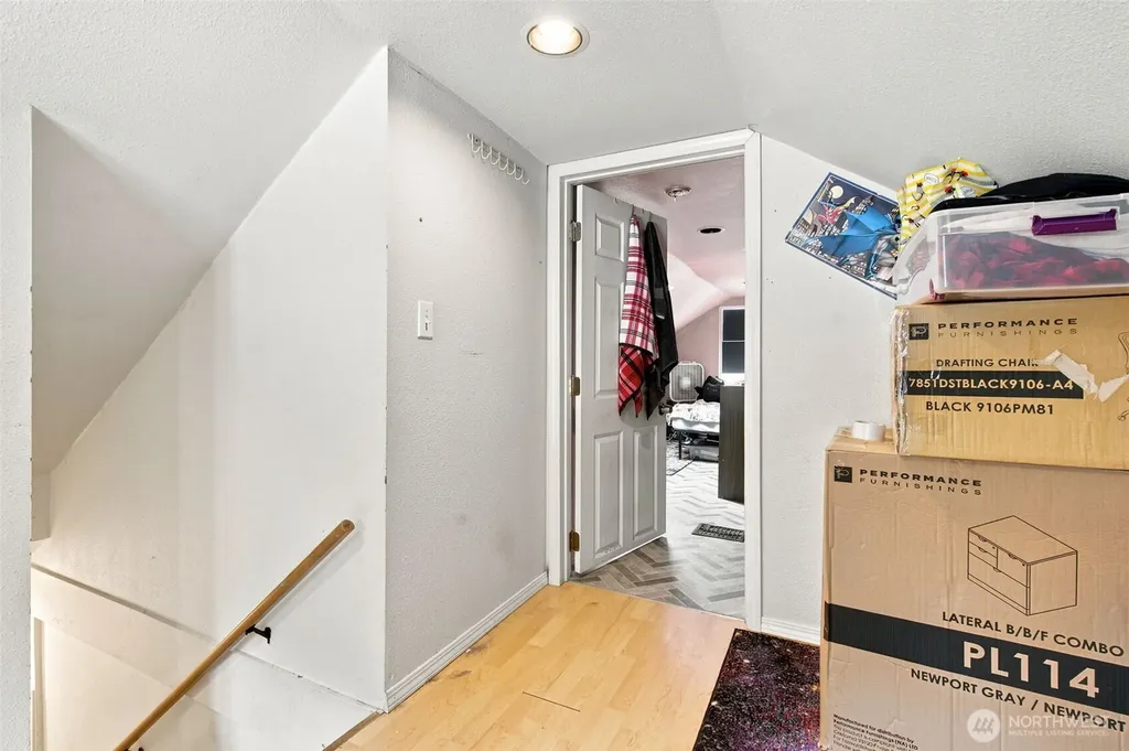 303 S Hartford Avenue Bremerton WA 98312