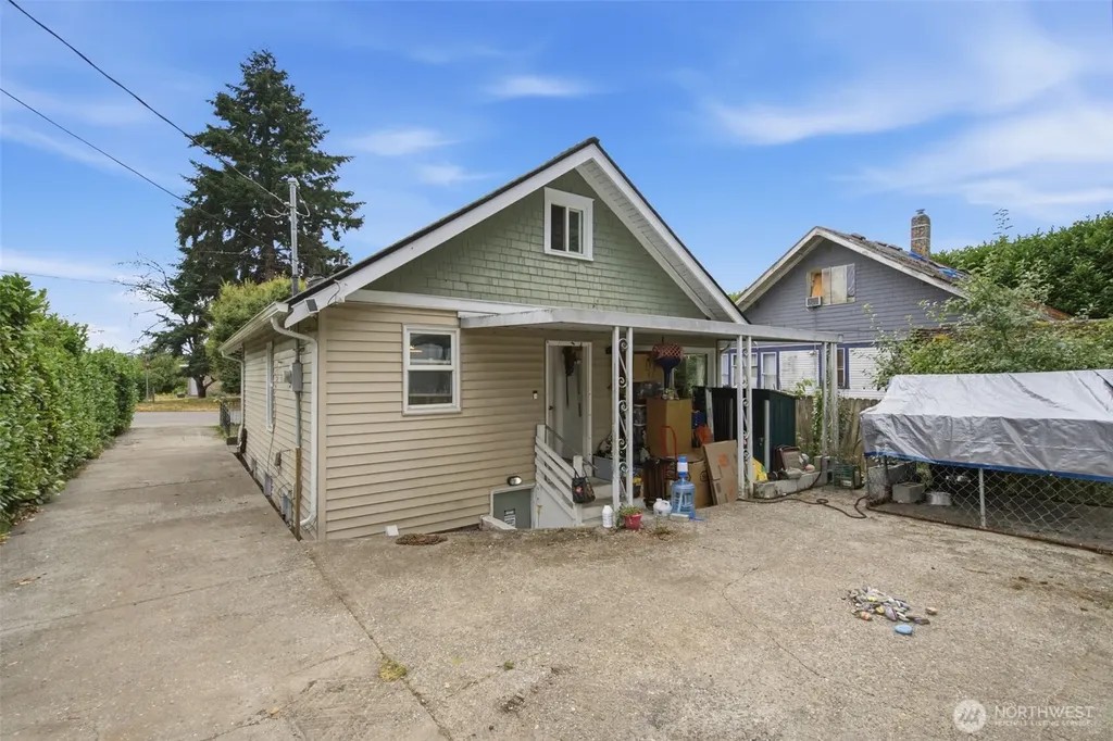 303 S Hartford Avenue Bremerton WA 98312