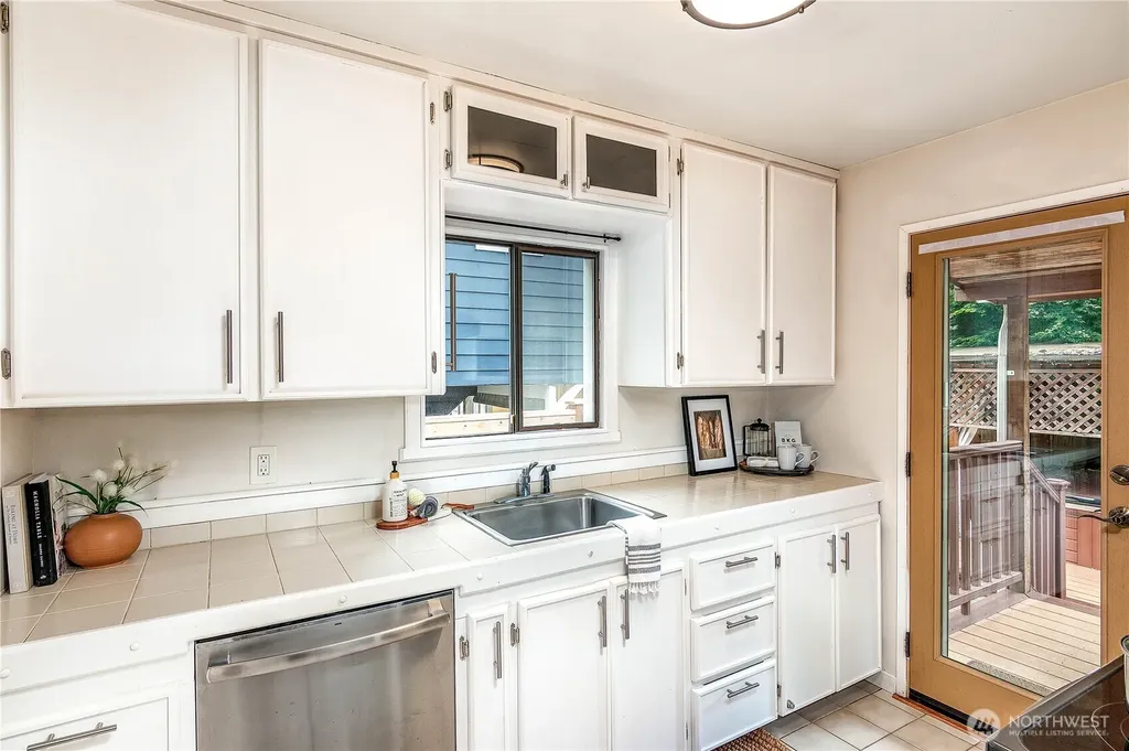 8447 35th Avenue SW Seattle WA 98126