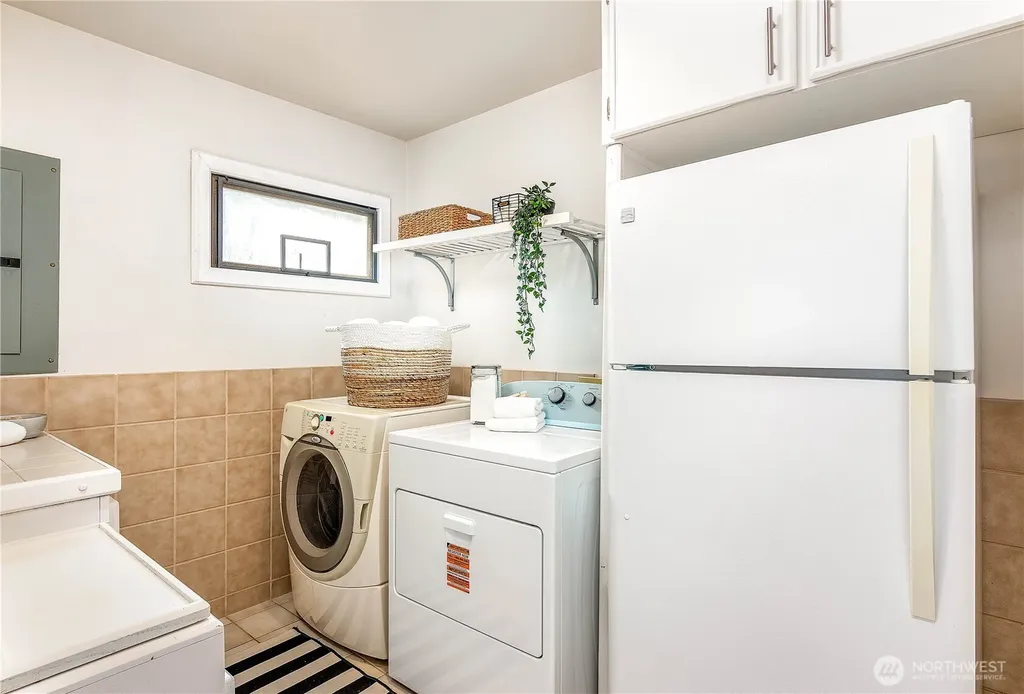 8447 35th Avenue SW Seattle WA 98126