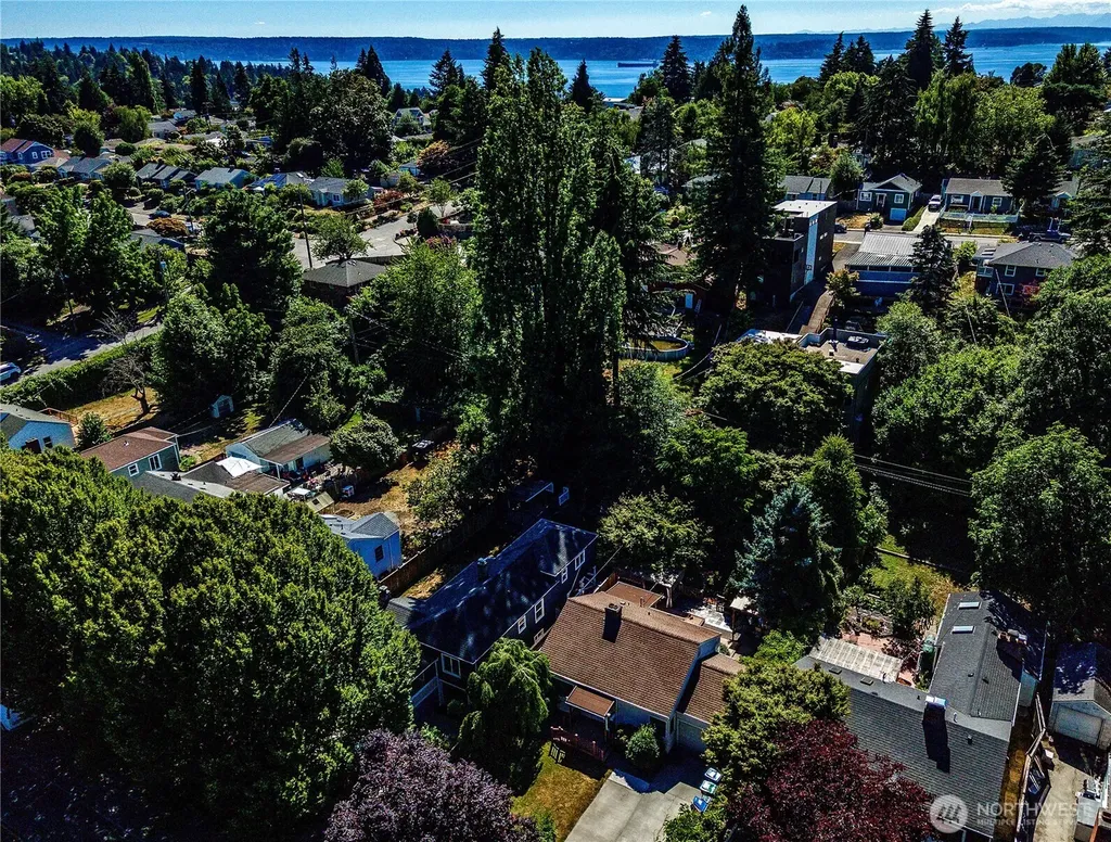 8447 35th Avenue SW Seattle WA 98126