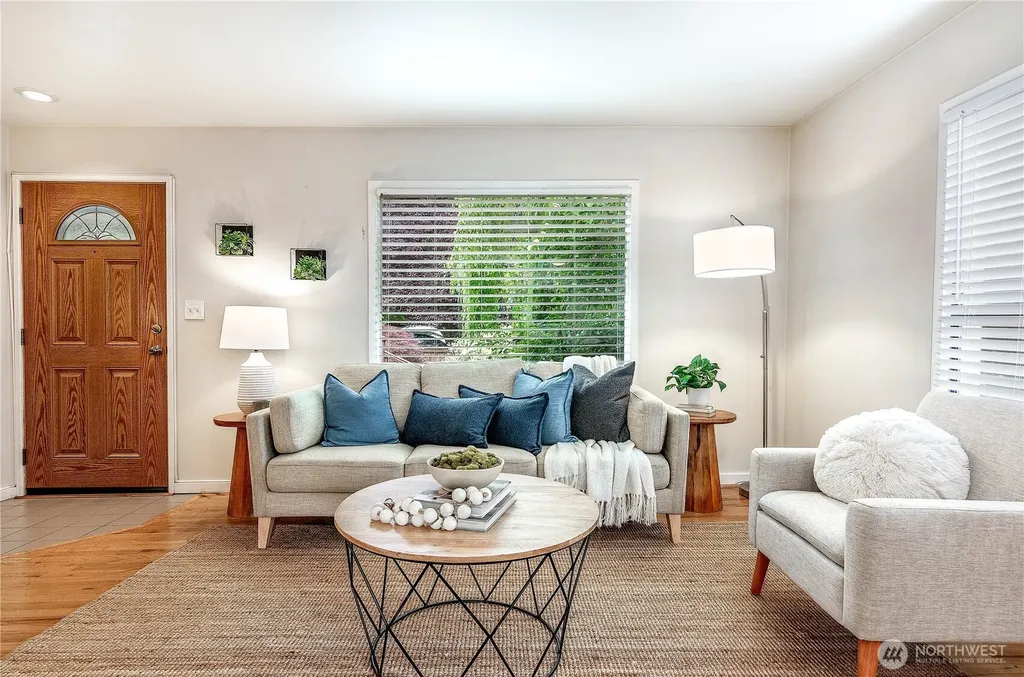 8447 35th Avenue SW Seattle WA 98126