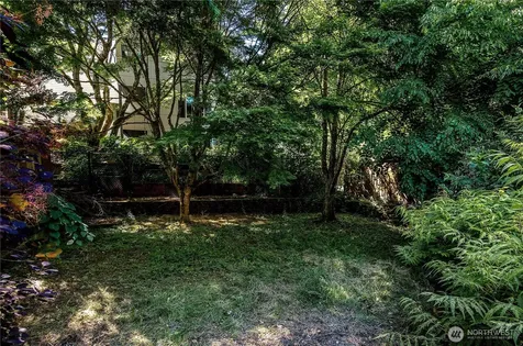 8447 35th Avenue SW Seattle WA 98126