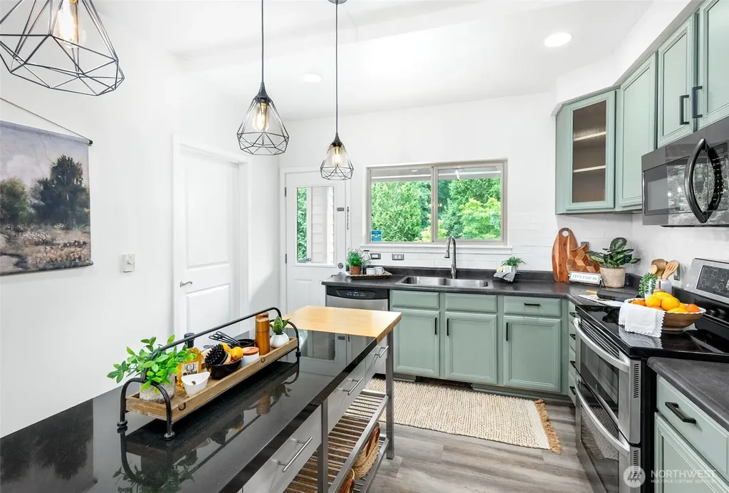 4810 Pointes Drive Mukilteo WA 98275