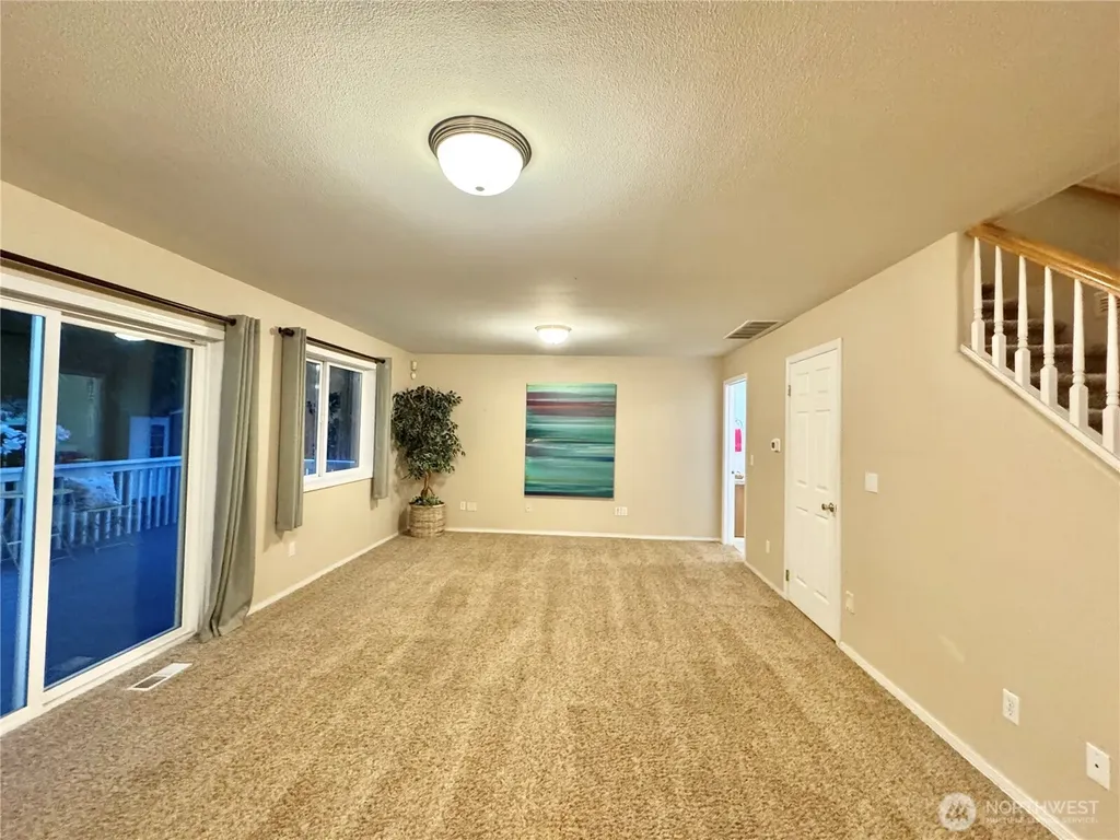 18319 Driftwood Drive E Lake Tapps WA 98391