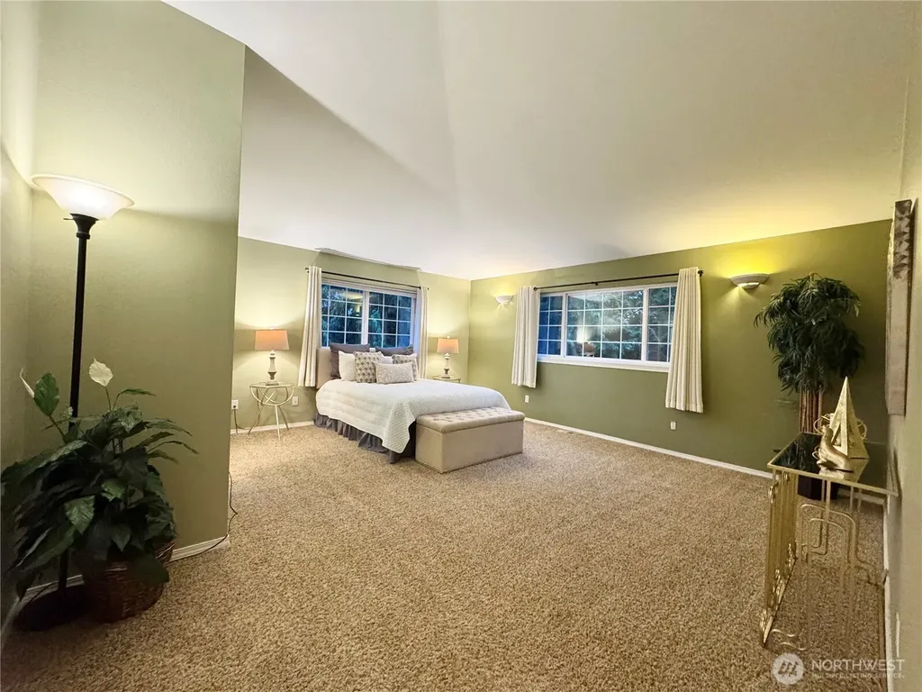 18319 Driftwood Drive E Lake Tapps WA 98391