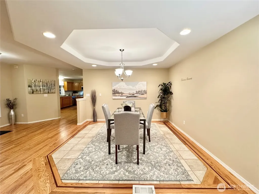 18319 Driftwood Drive E Lake Tapps WA 98391
