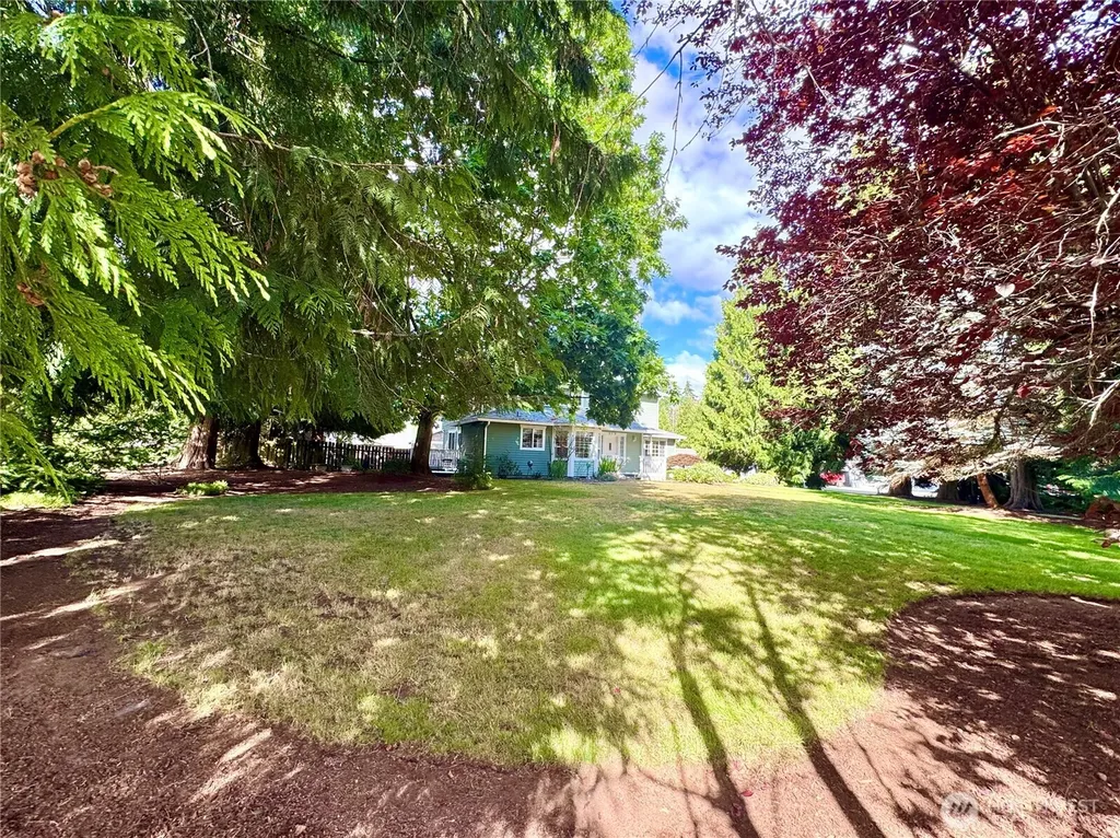 18319 Driftwood Drive E Lake Tapps WA 98391