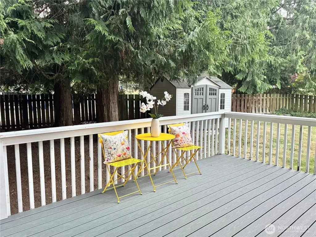 18319 Driftwood Drive E Lake Tapps WA 98391