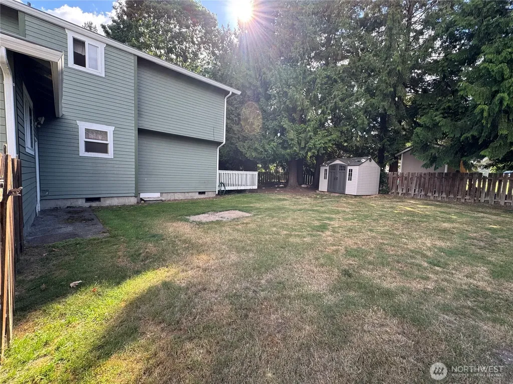 18319 Driftwood Drive E Lake Tapps WA 98391