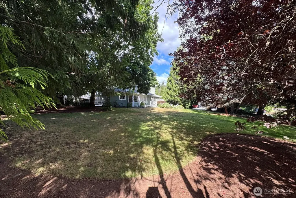 18319 Driftwood Drive E Lake Tapps WA 98391