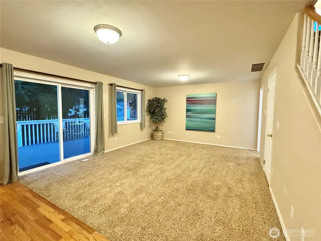 18319 Driftwood Drive E Lake Tapps WA 98391