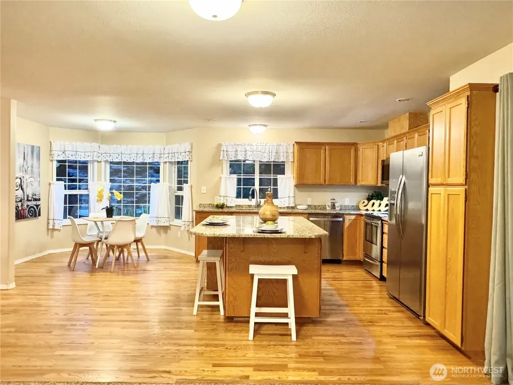 18319 Driftwood Drive E Lake Tapps WA 98391