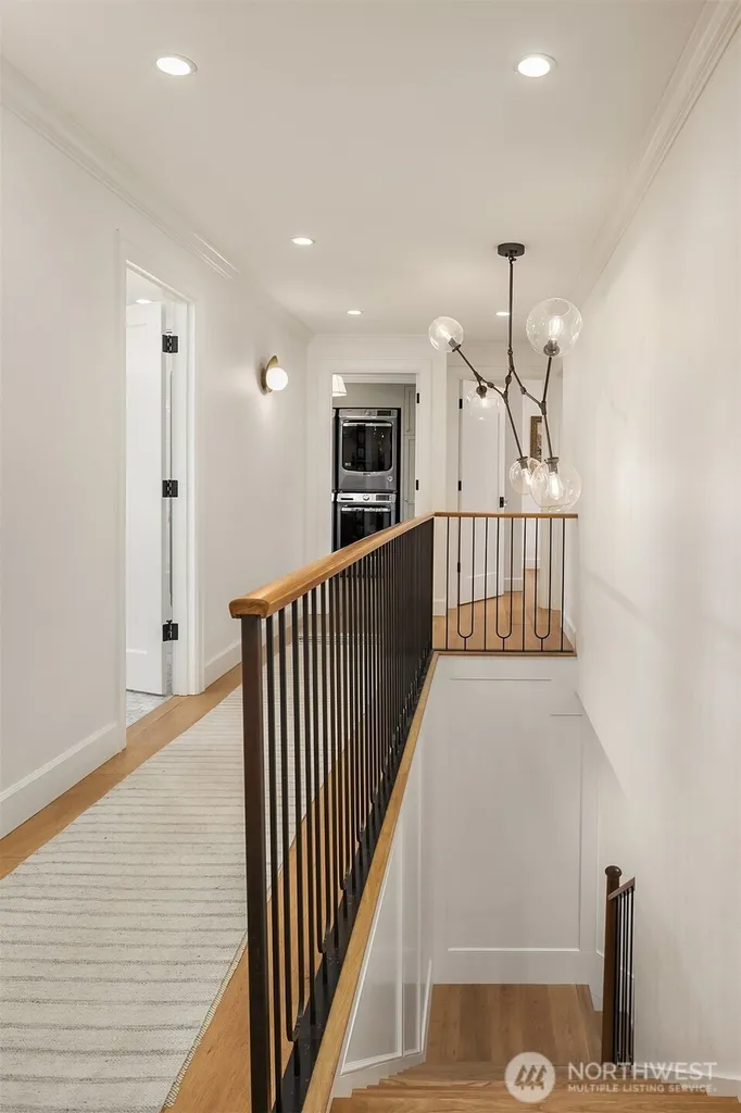 7306 Island Crest Way Mercer Island WA 98040