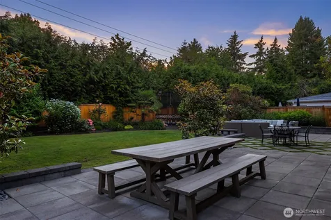 7306 Island Crest Way Mercer Island WA 98040