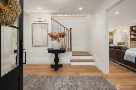 7306 Island Crest Way Mercer Island WA 98040