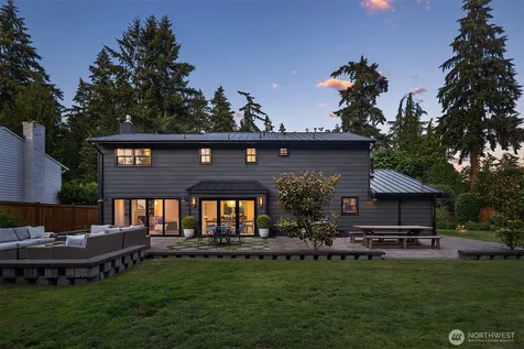 7306 Island Crest Way Mercer Island WA 98040