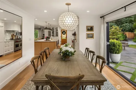 7306 Island Crest Way Mercer Island WA 98040