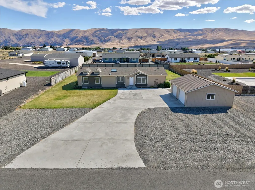 204 Davidson Boulevard SW Mattawa WA 99349