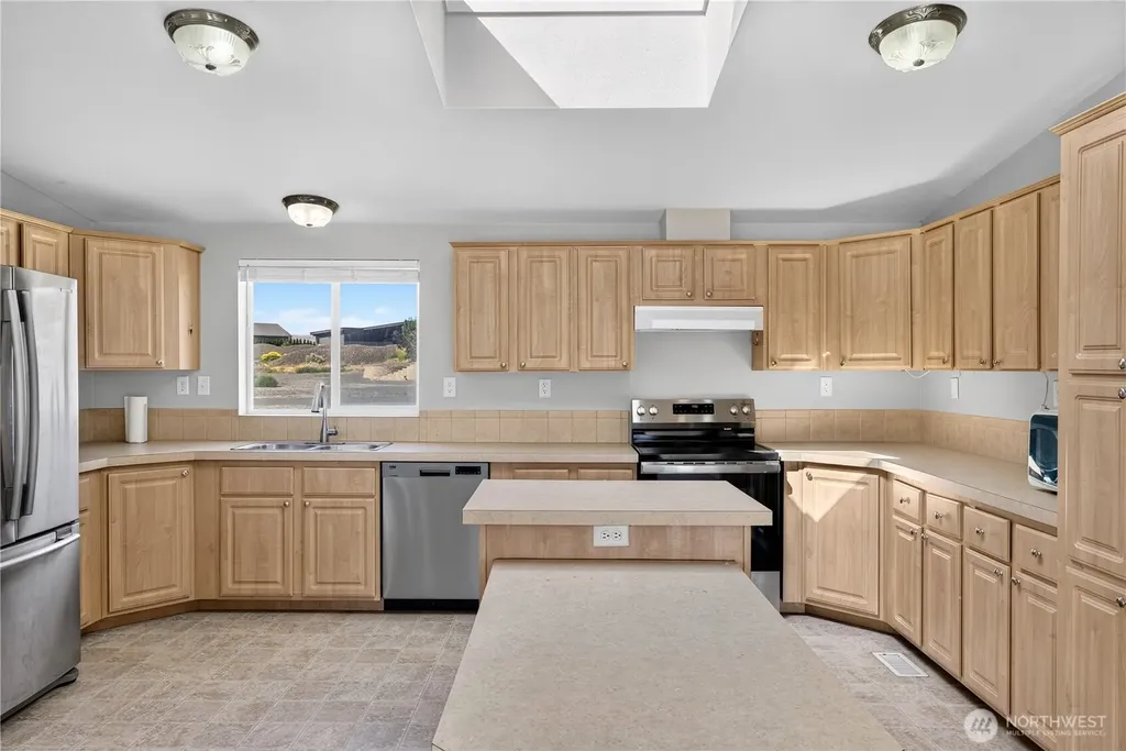 204 Davidson Boulevard SW Mattawa WA 99349