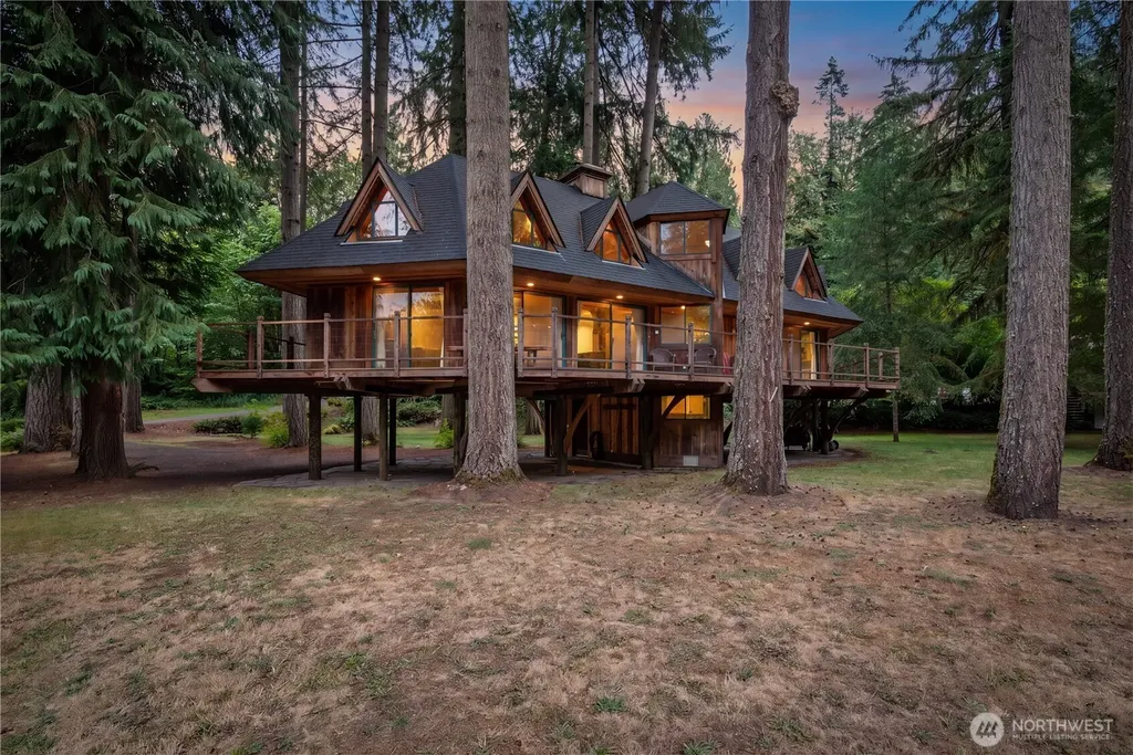 211 Laverne Drive Kalama WA 98625