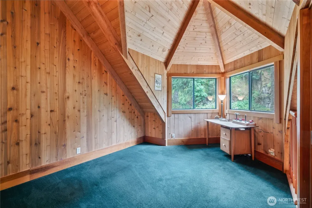 211 Laverne Drive Kalama WA 98625